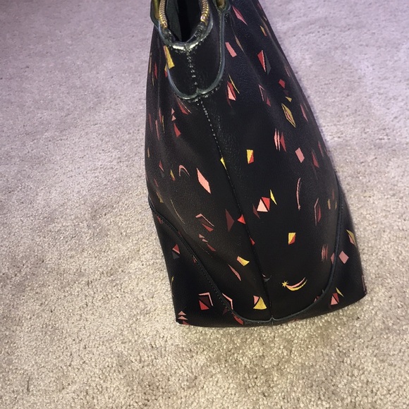 Black with Print design Fossil Tote - Picture 3 of 11